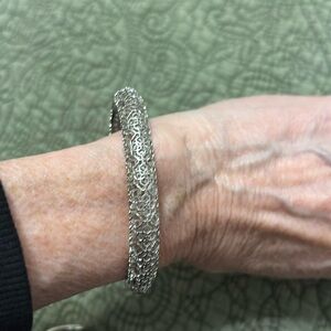 Kendra Scott bracelet